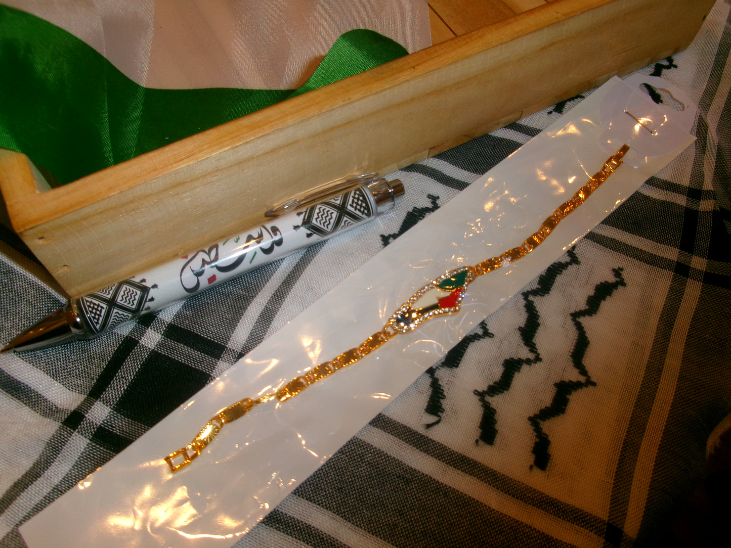 Bracelet doré Palestine