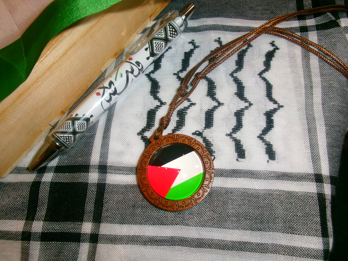 Collier rond drapeau de la Palestine